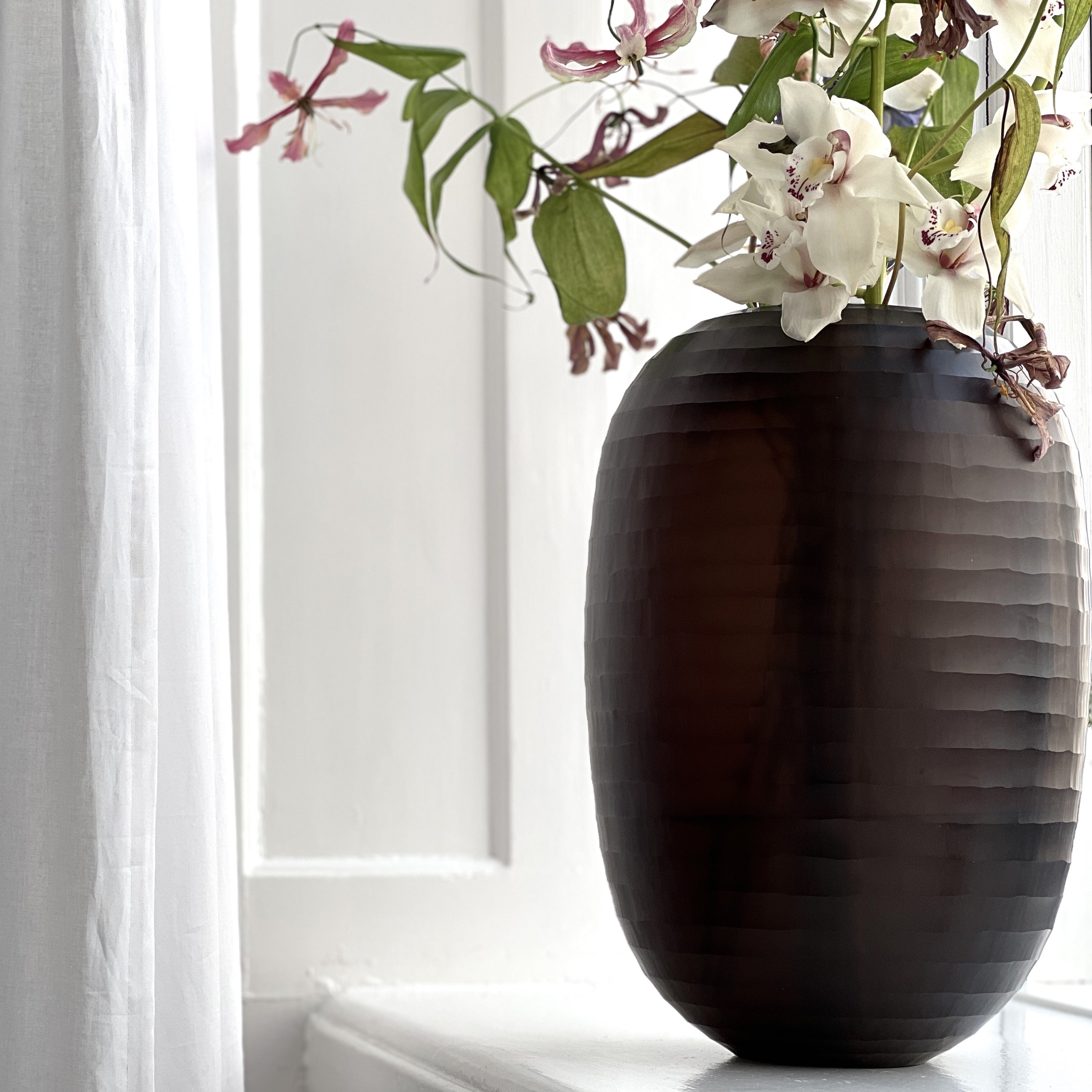 Organic vase 07 - black