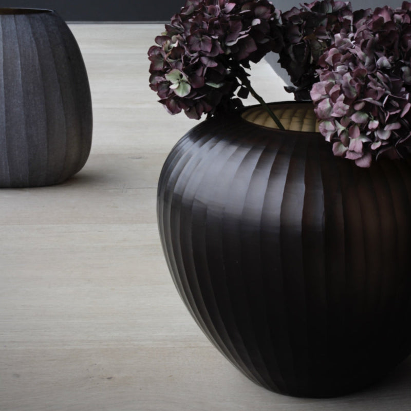 Organic vase 06 - black