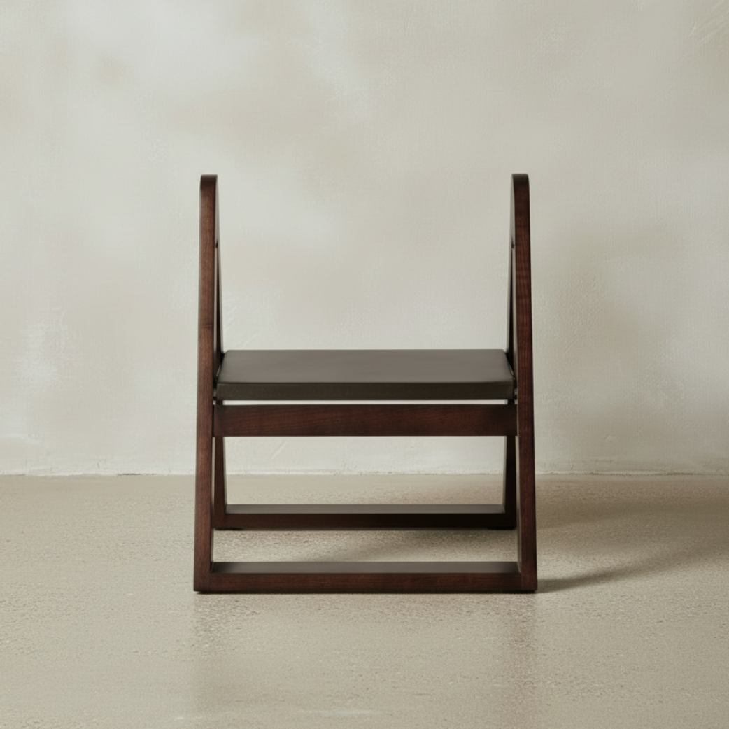 Reech Step Ladder – Dark Ash Zoomed