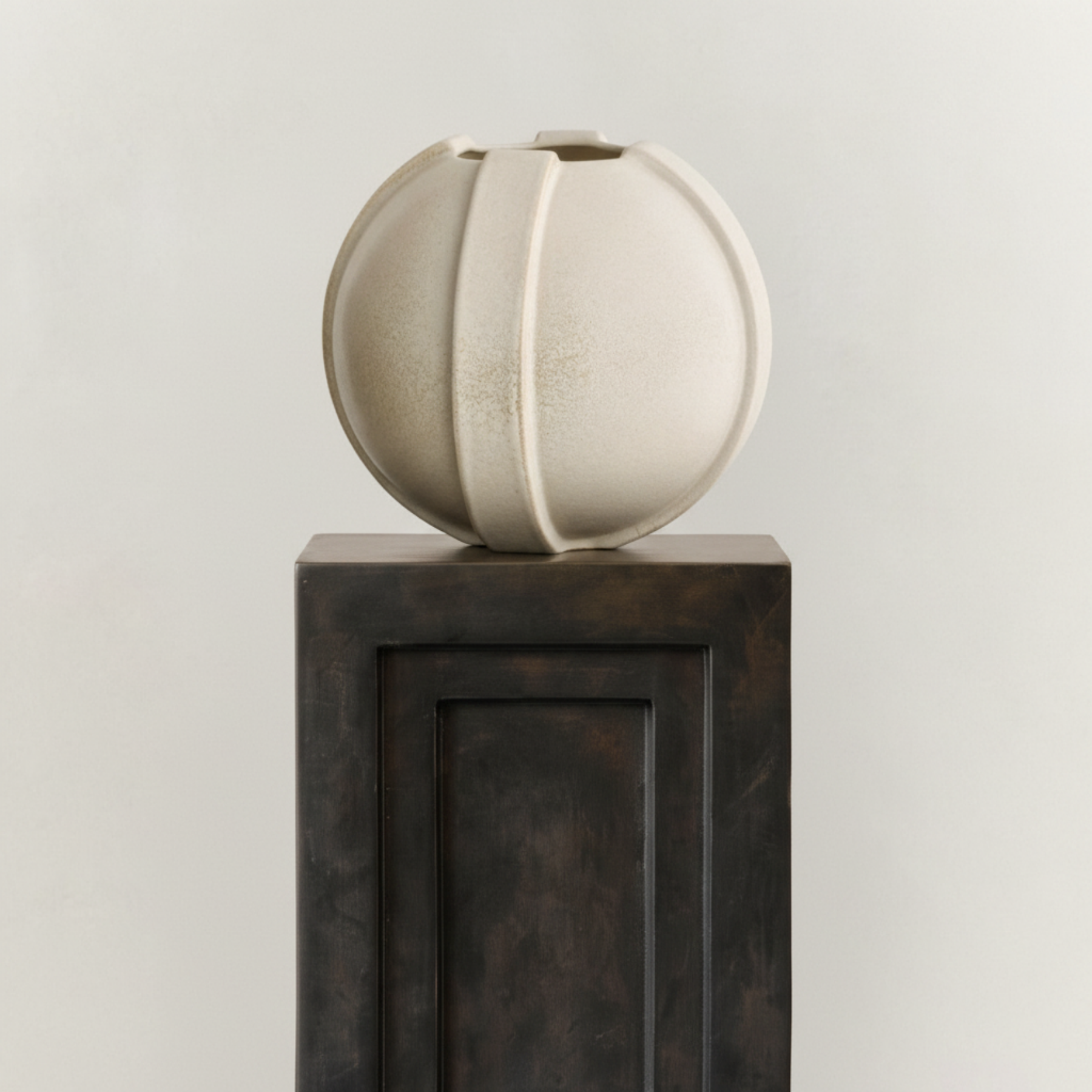 Vinci Vase 01 Vintage Glaze tight crop on Podium Maxi Coffee