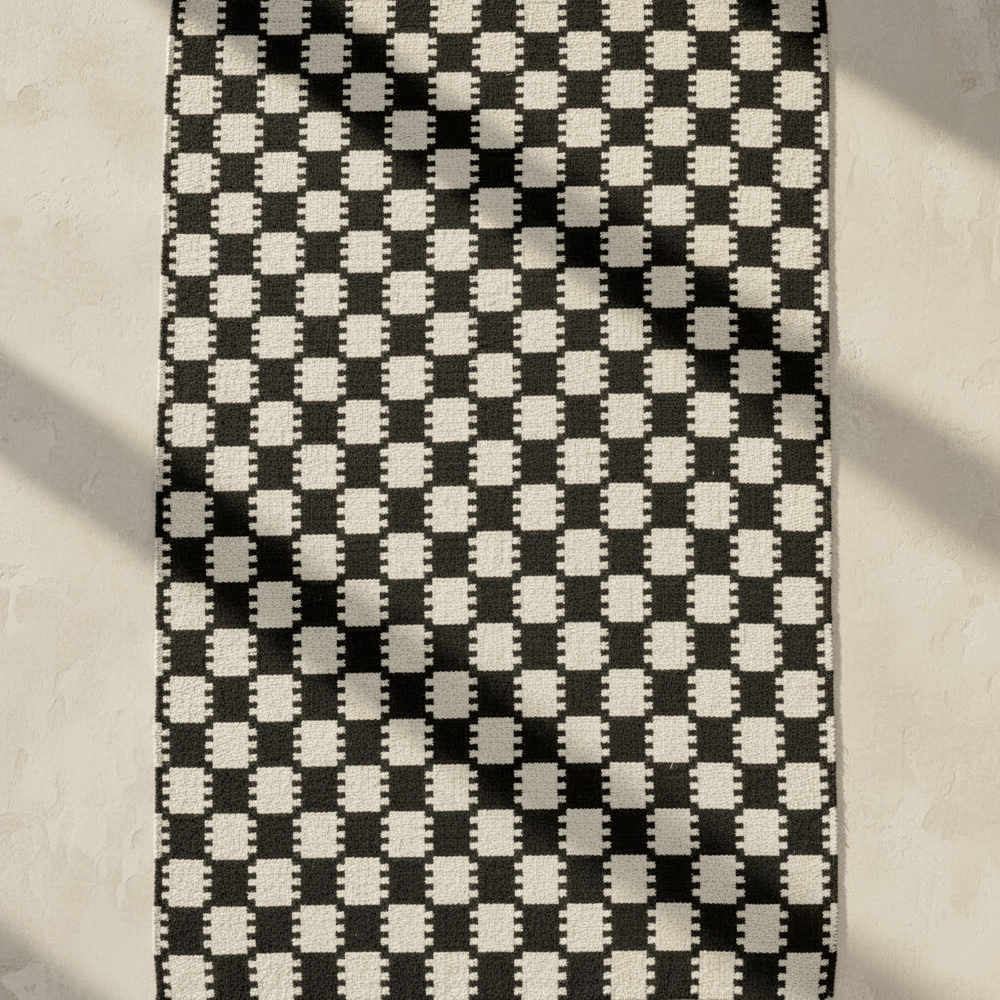 Vibeke Klint Rug VK-5 black/white - 3 Standard Sizes