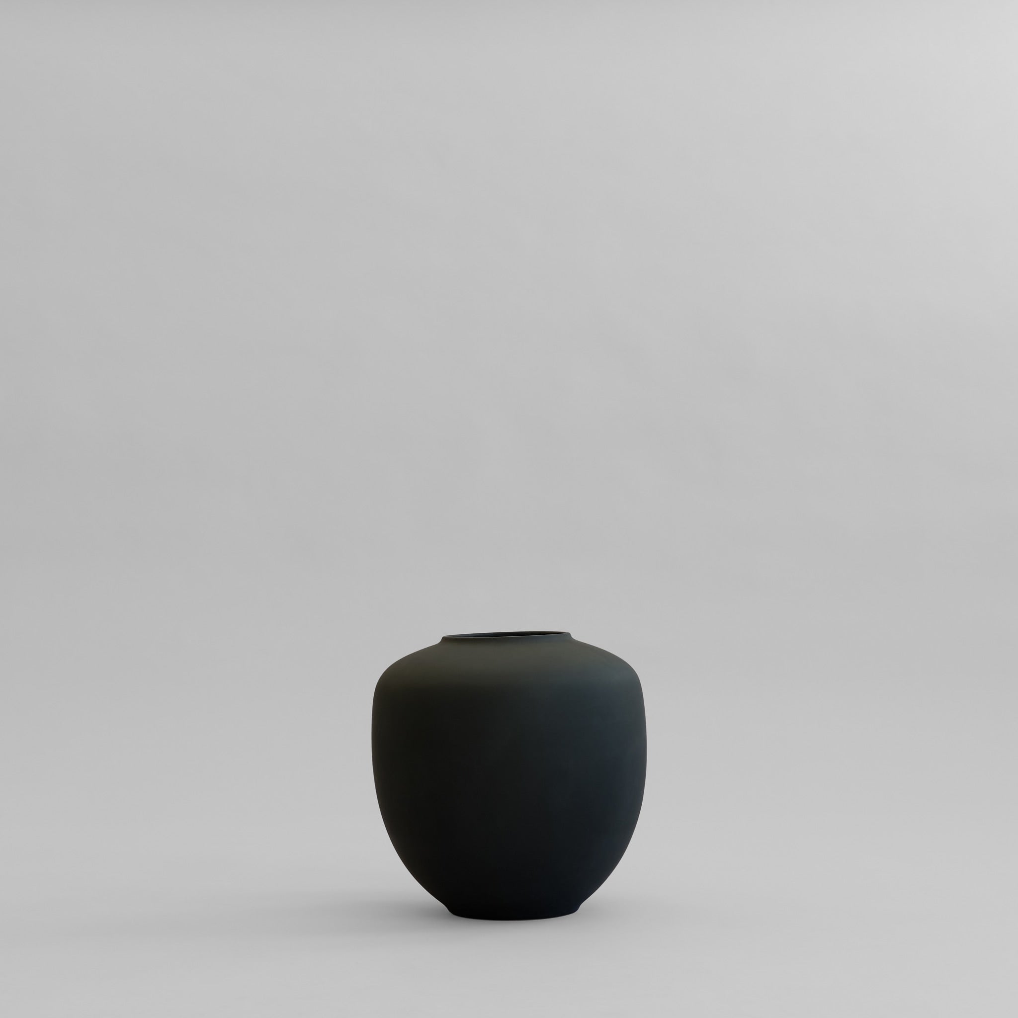 Sunao Vase, Medio - Black