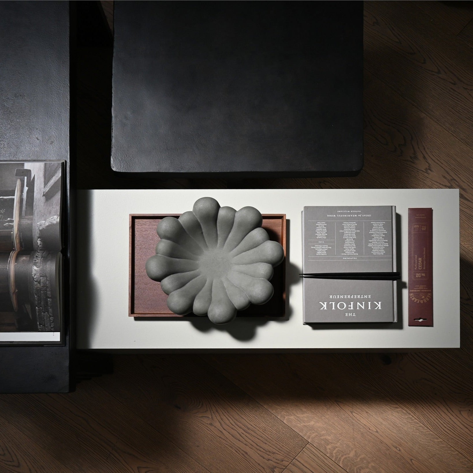 Bloom Tray, Medio - Dark Grey