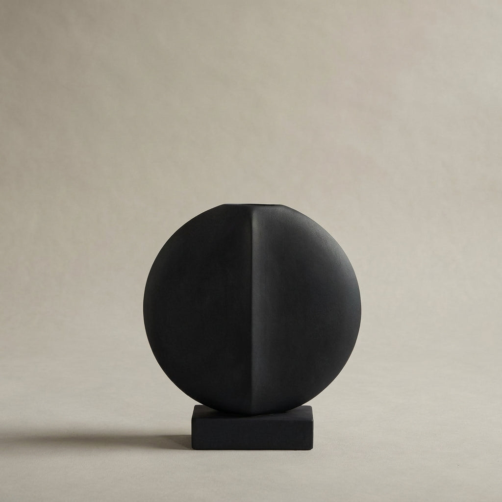 Guggenheim by 101 Copenhagen available online in North America, Canada, and USA at Studio Nordhaven