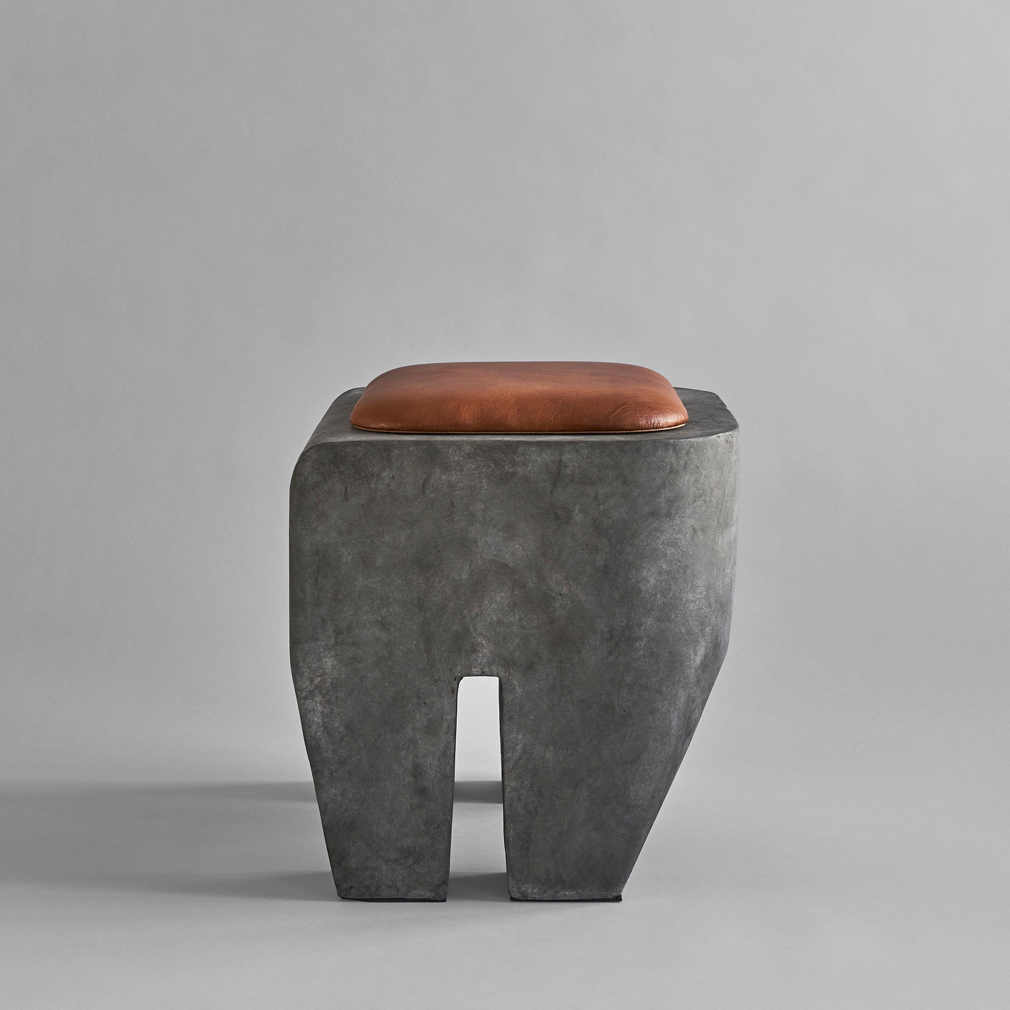 Sculpt Stool - Concrete