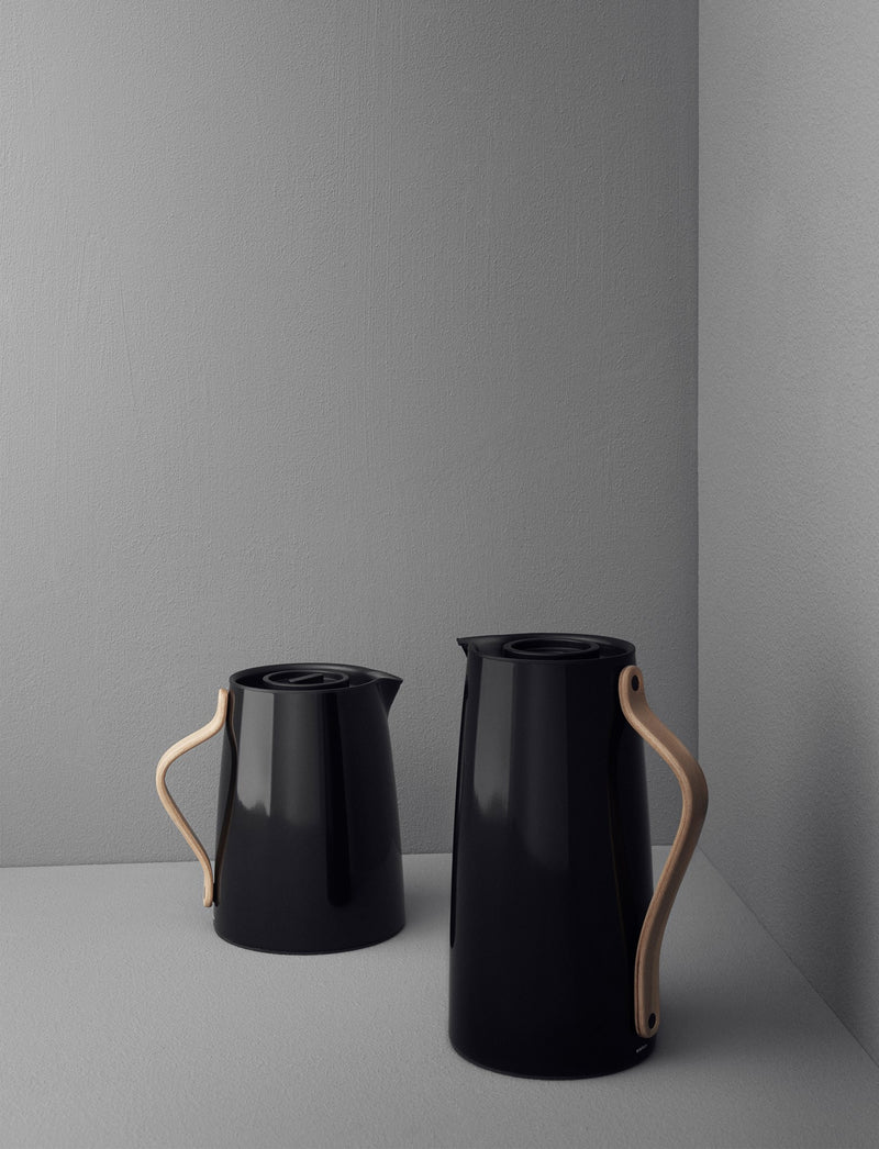 Emma vacuum jug, coffee 40.6 oz black