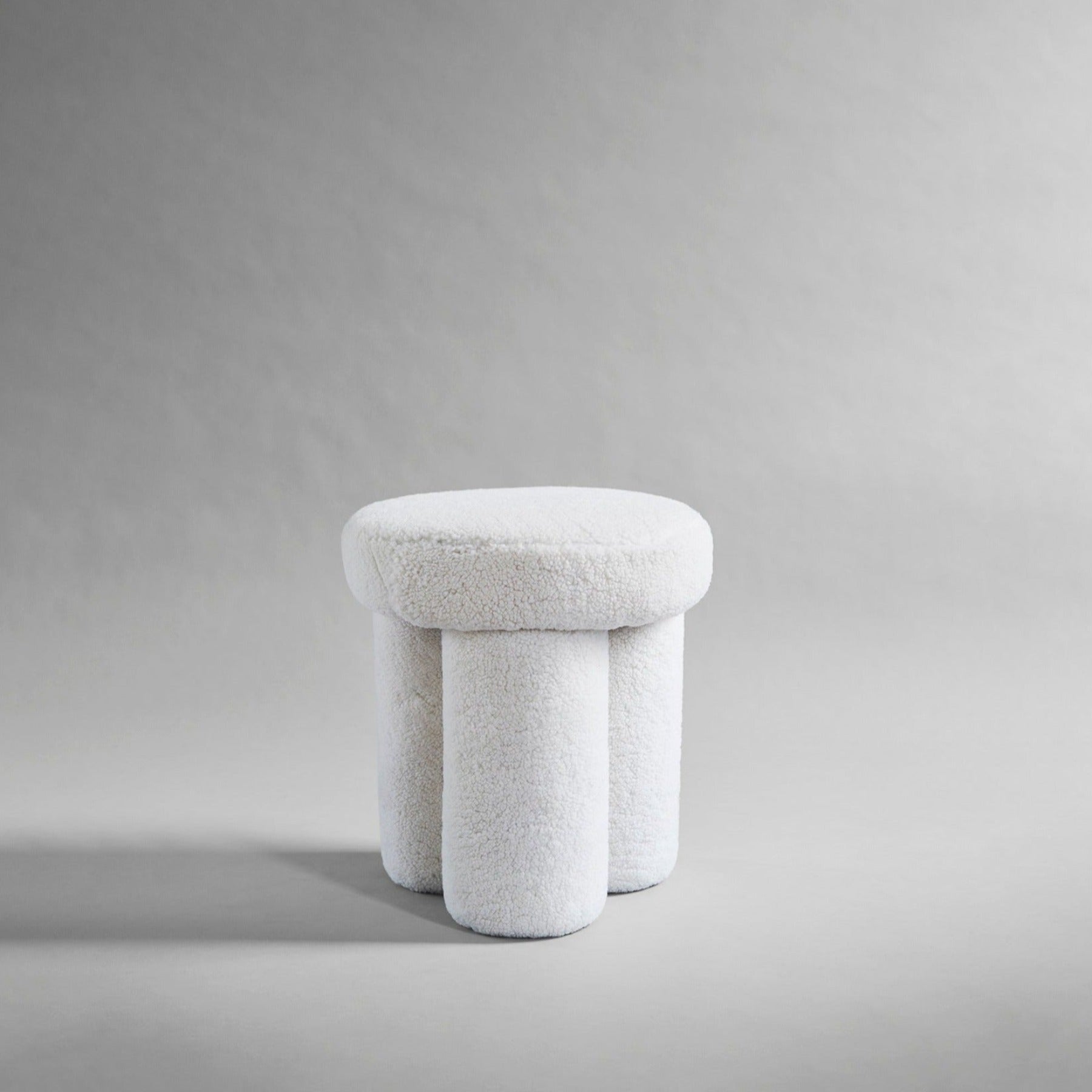 Big Foot Stool - Sheep Skin Off-White