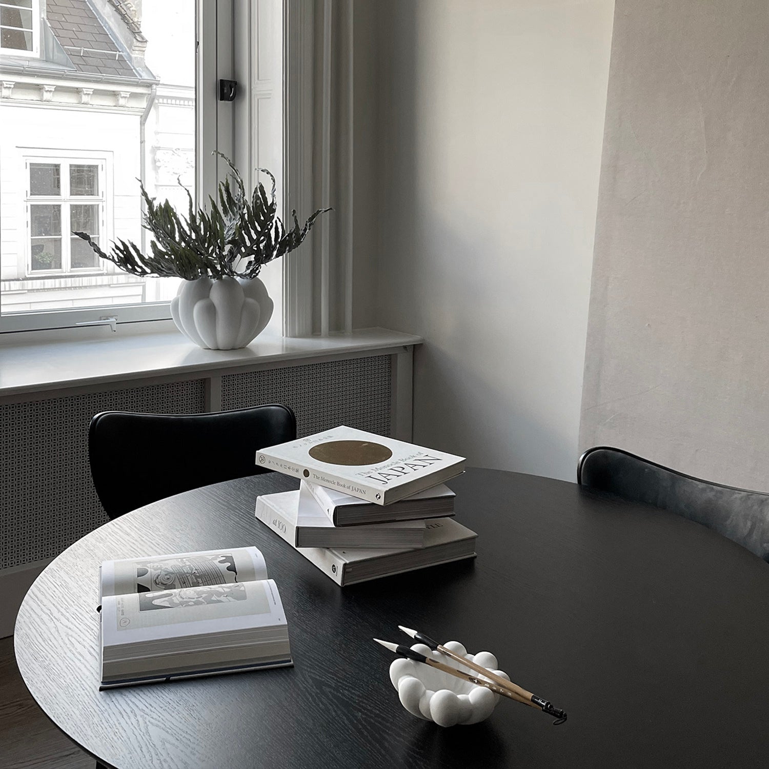 Bloom Tray - Big, Bone White Ceramic Bowl | 101 Copenhagen