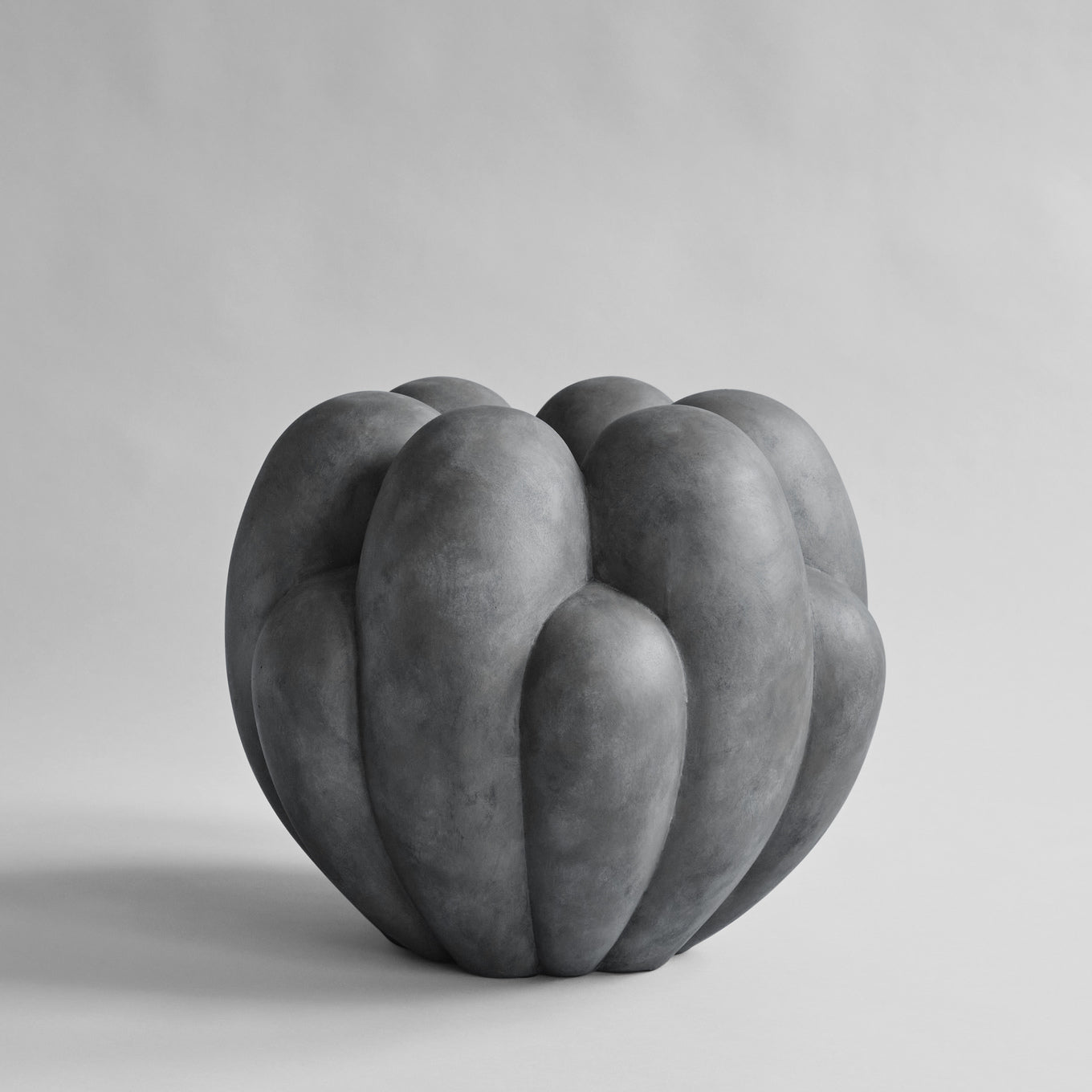 Bloom Vase, Big - Dark Grey