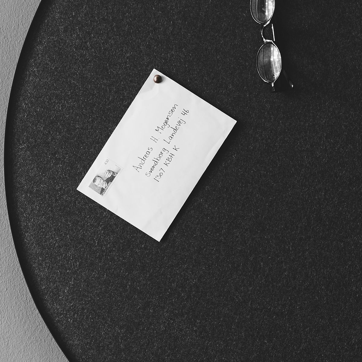 RETELL pinboard - black black