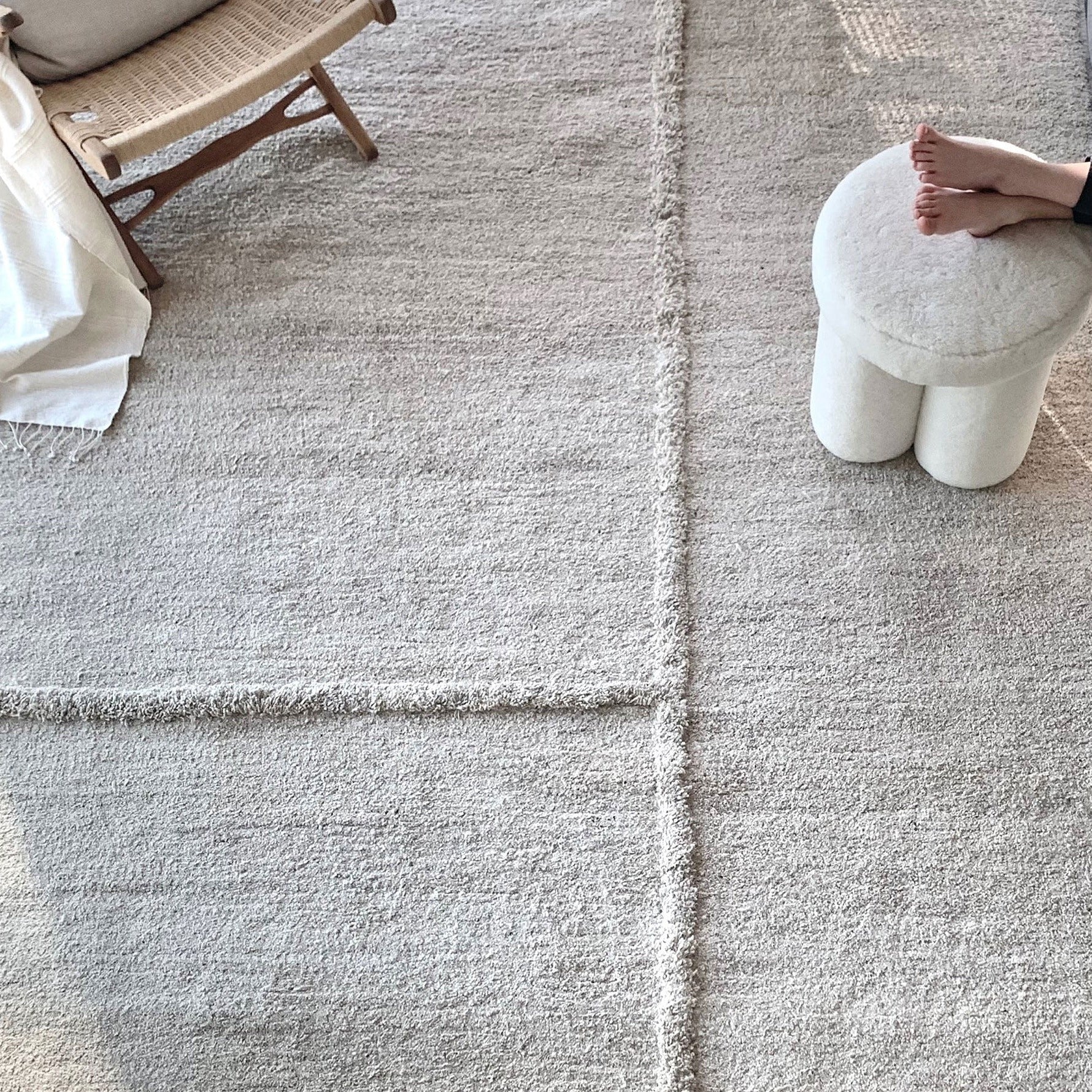 スツール 101 big foot stool sheep skin 101 Copenhagen Big Foot Stool - Sandshell Sheepskin - Batten