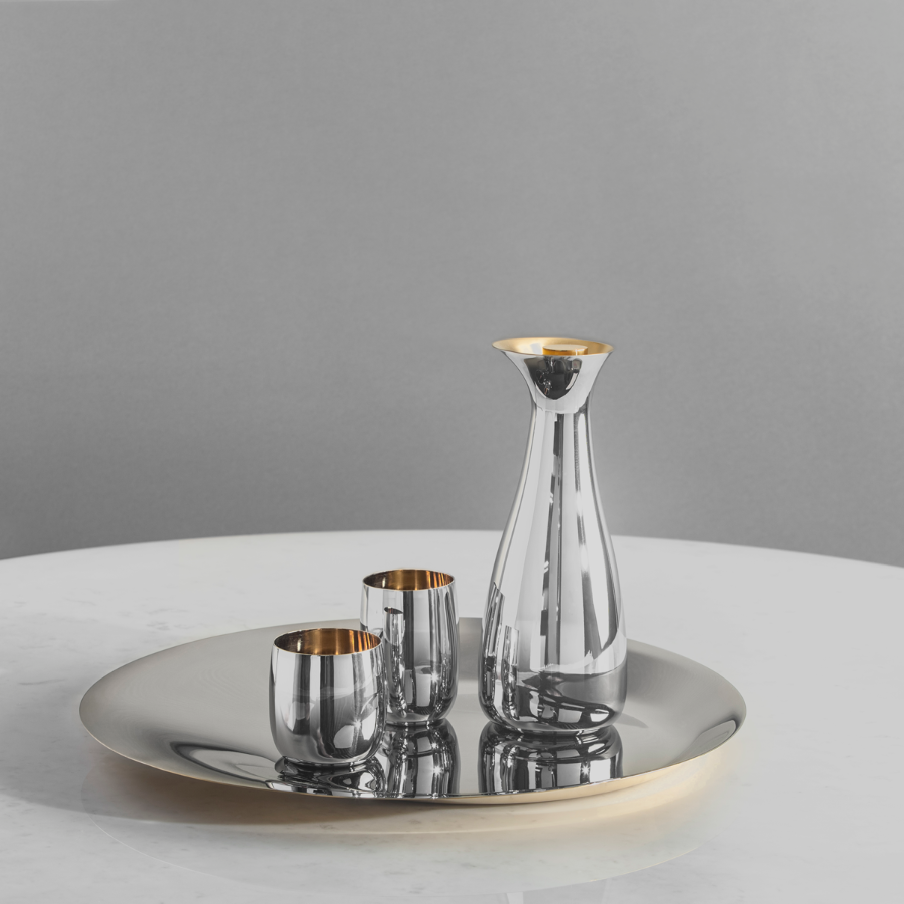 Norman Foster carafe with stopper