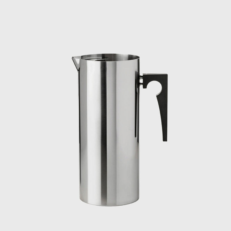 Arne Jacobsen jug with icelip
