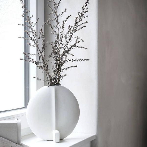 Guggenheim Vase, Petit - Bone White