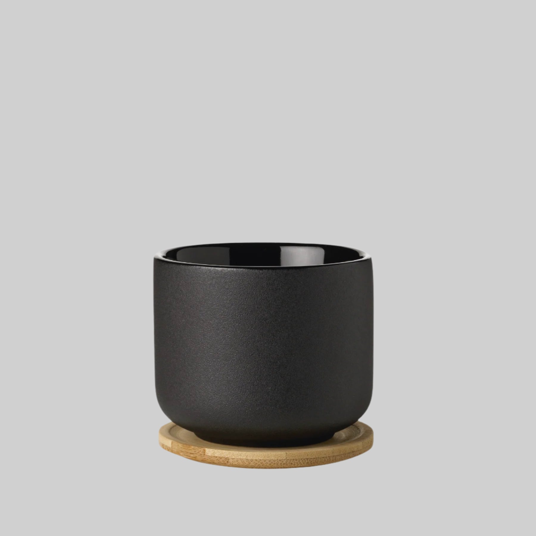 Theo cup, with coaster/lid - black