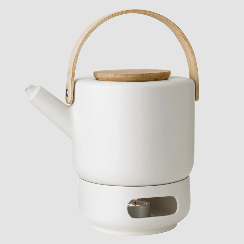 Theo teapot, sand