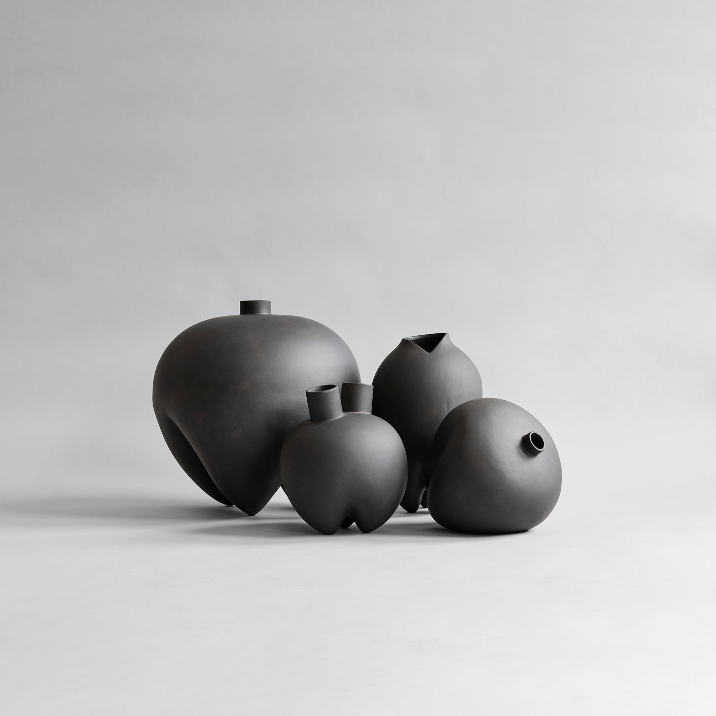 Sumo Vase, Horns - Coffee